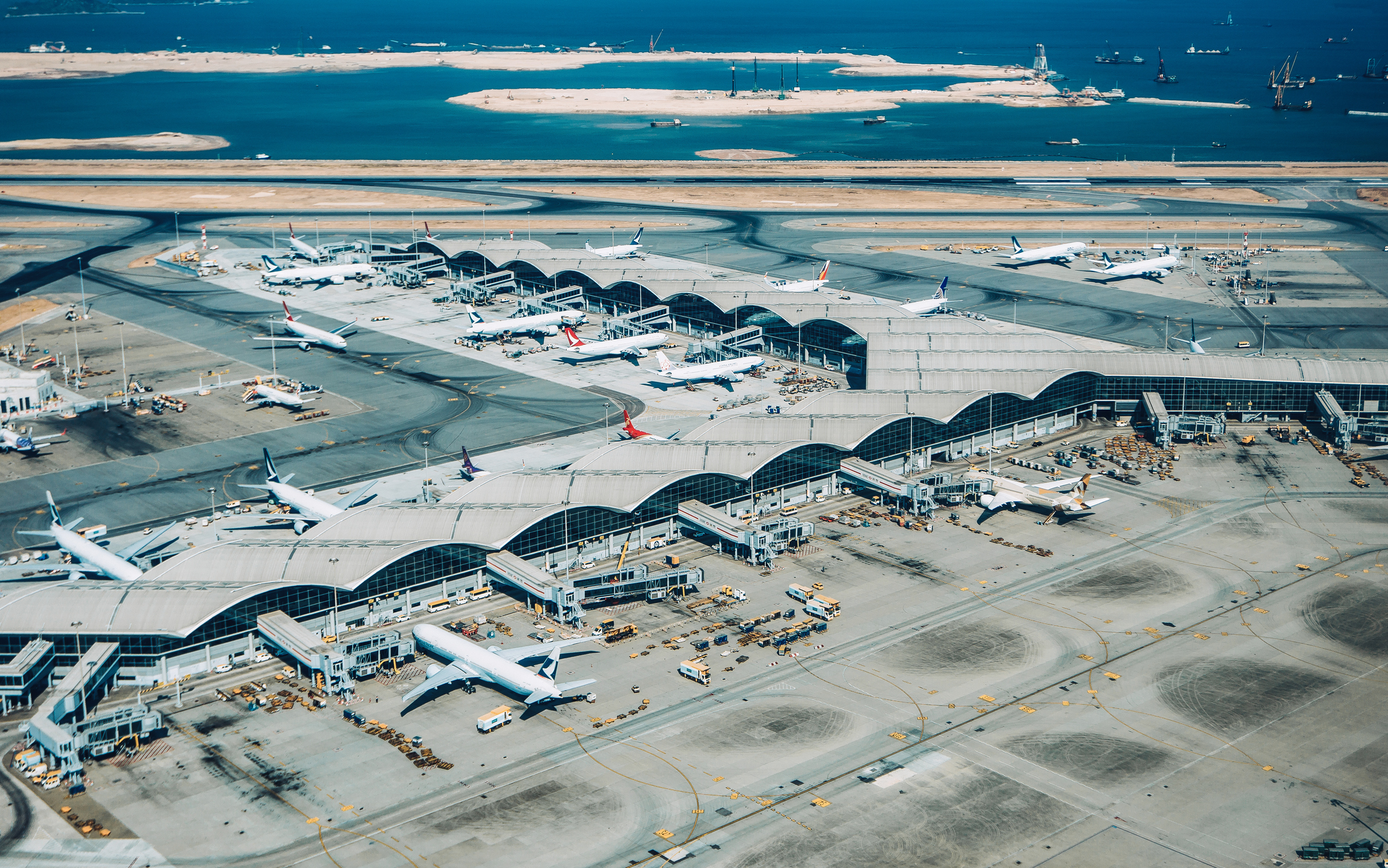Hong Kong airport to shut for 36 hours due to Typhoon Ragasa