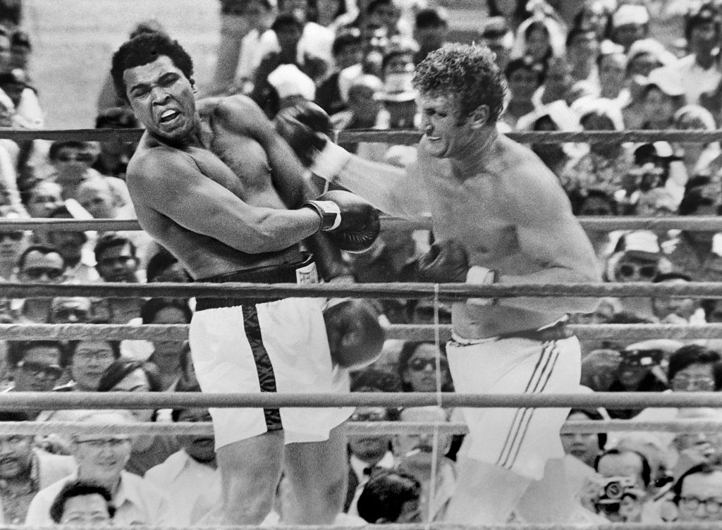 Former heavyweight Bugner, who fought Ali twice, dies at 75 Former heavyweight Bugner, who fought Ali twice, dies at 75