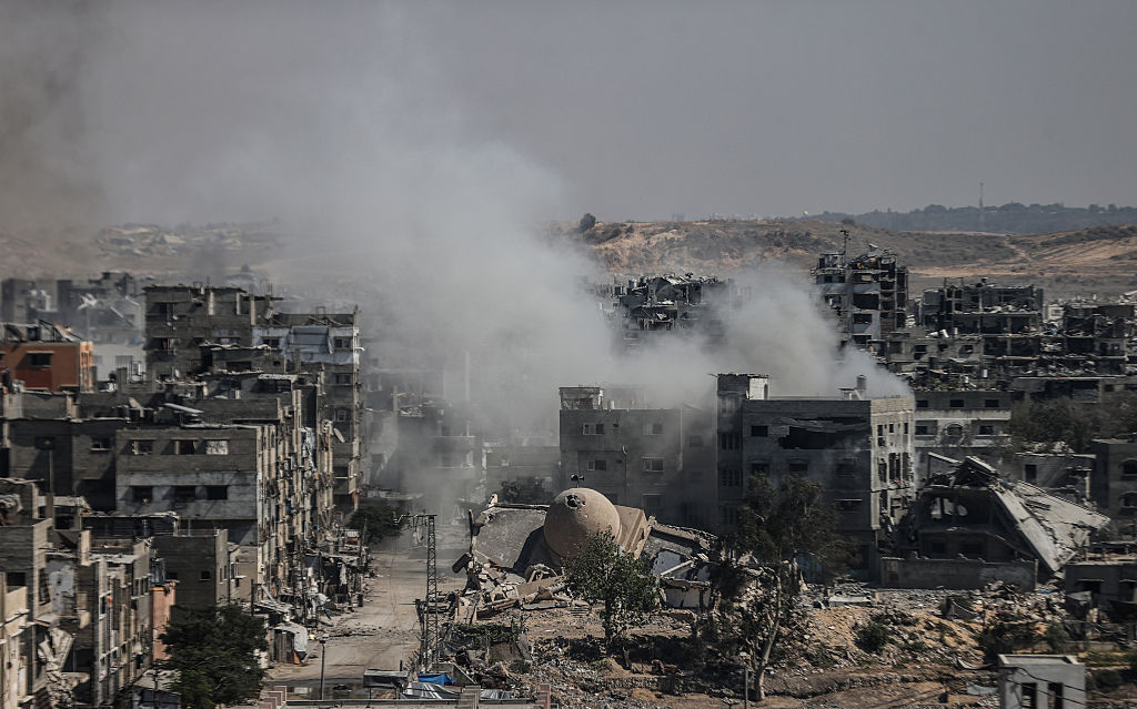 Israeli bombardment pushes more Palestinians out of homes in Gaza City