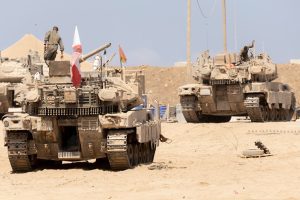 Israeli tanks push deeper into Gaza City as Trump talks peace