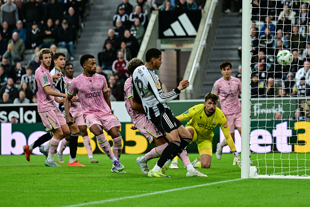 Newcastle cruise past Bradford as League Cup defence begins in style