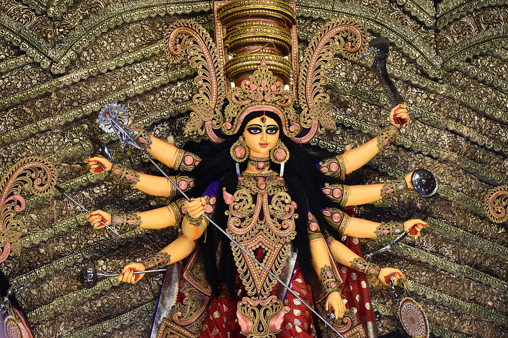 Cuttack’s Khan Nagar puja pandal displays 400 kg silver, 3 kg gold crown