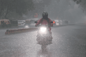 Rain lashes several Tamil Nadu districts; heavy showers forecast for next two days