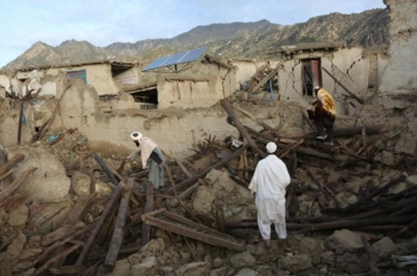Afghan earthquake survivors refuse to return to villages, fearing landslides