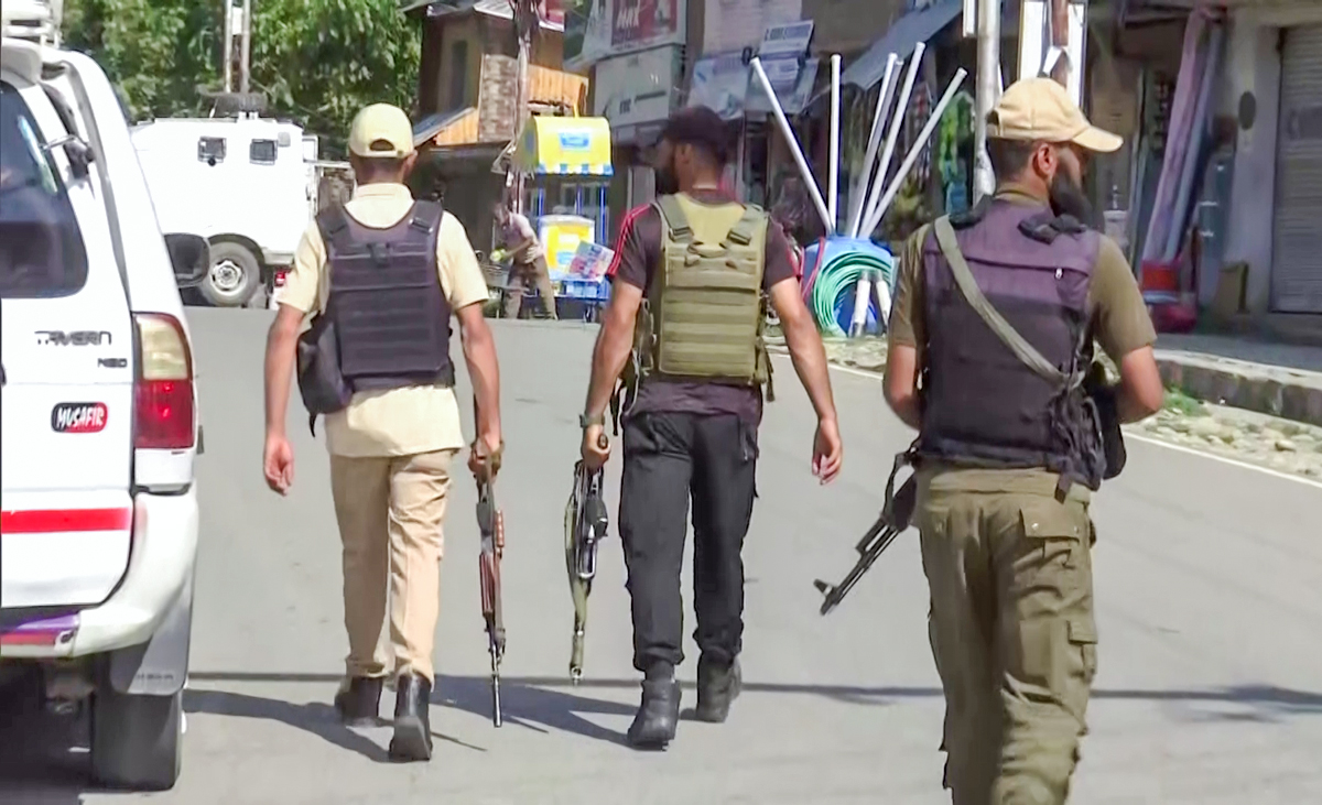 J&K: One terrorist killed in Kulgam encounter