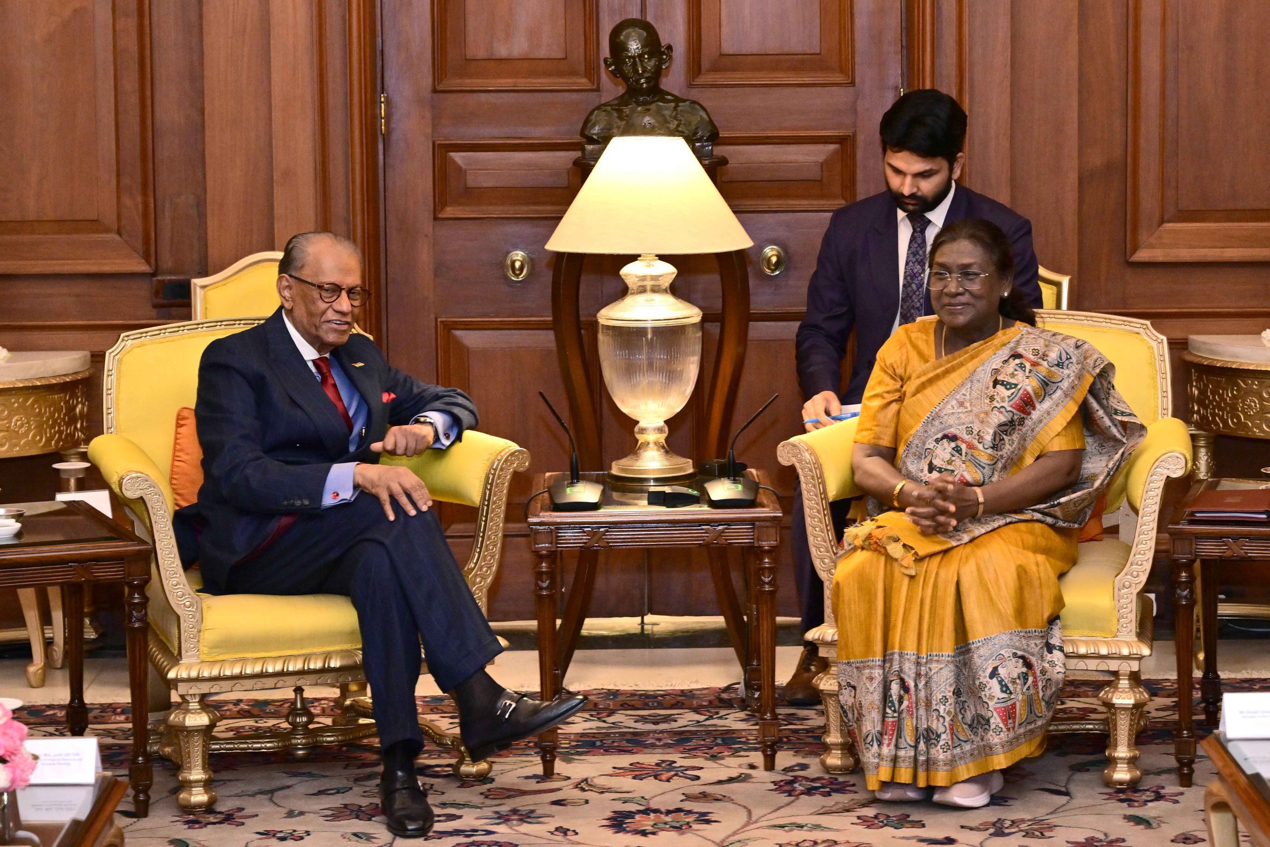 Mauritius PM Ramgoolam calls on President Murmu before concluding India visit