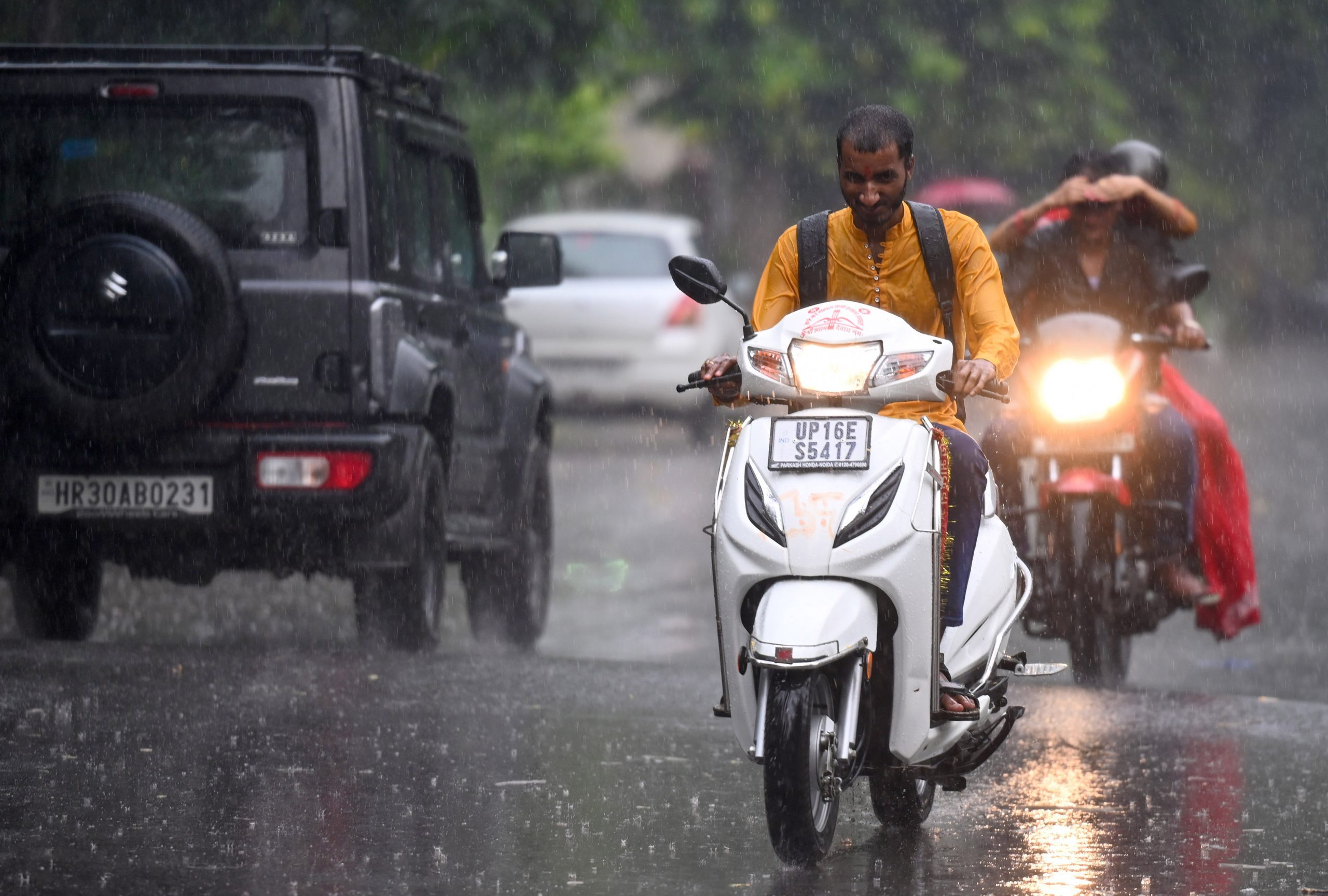Heavy rainfall to continue over Uttarakhand, Andaman & Nicobar Islands; light showers likely in Delhi