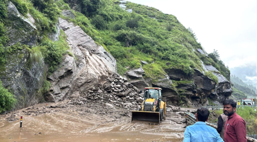 Torrential rains continue to lash Uttarakhand, schools shut in 10 districts