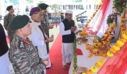 Rajnath Singh performs Shastra Puja in Bhuj, warns Pakistan against misadventures in Sir Creek