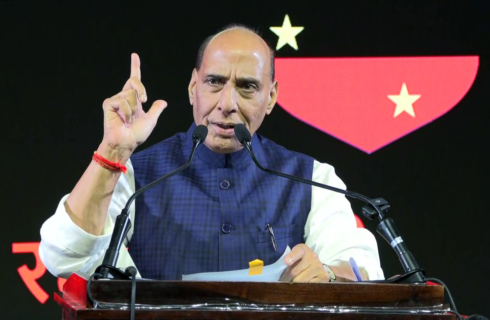 Rajnath Singh reviews Army’s operational preparedness in Jaisalmer; visits Forward Areas of Tanot and Laungewala