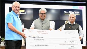 Bhupender Yadav honours winners of Global Big Cats Photography Competition 2025