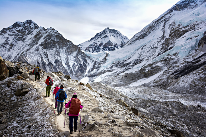 Remaining trekkers stranded near Mount Everest in Tibet being evacuated