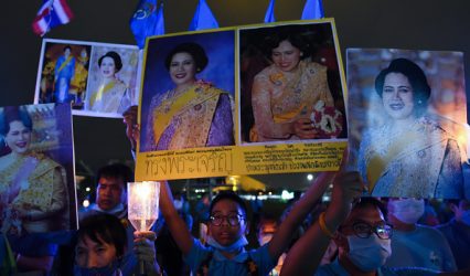 Thailand’s Queen Mother Sirikit, influential style icon, dies at 93 Thailand’s Queen Mother Sirikit, influential style icon, dies at 93