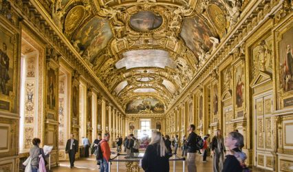 Suspects in Louvre jewel heist arrested near Paris, prosecutor says Suspects in Louvre jewel heist arrested near Paris, prosecutor says