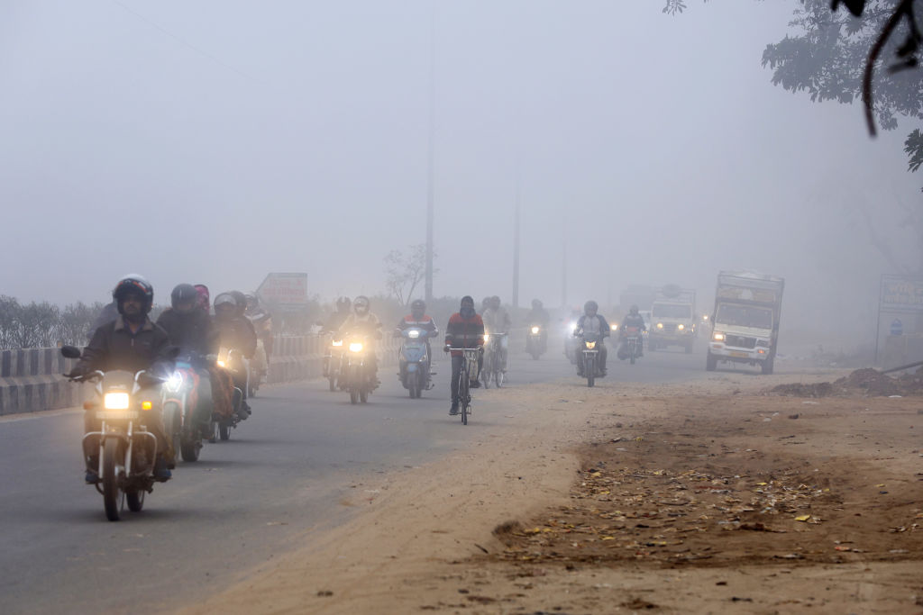 Rajasthan: Dense fog covers Dausa after overnight rain; IMD issues yellow alert