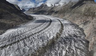 Swiss glaciers melted sharply after light snowfall and heatwave, scientists say