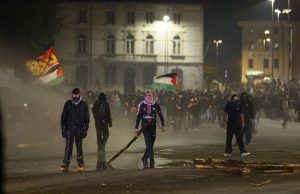 Clashes at pro-Palestinian march against Italy v Israel World Cup qualifier