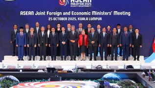 Thai, Cambodia leaders sign expanded ceasefire deal with Trump present Thai, Cambodia leaders sign expanded ceasefire deal with Trump present
