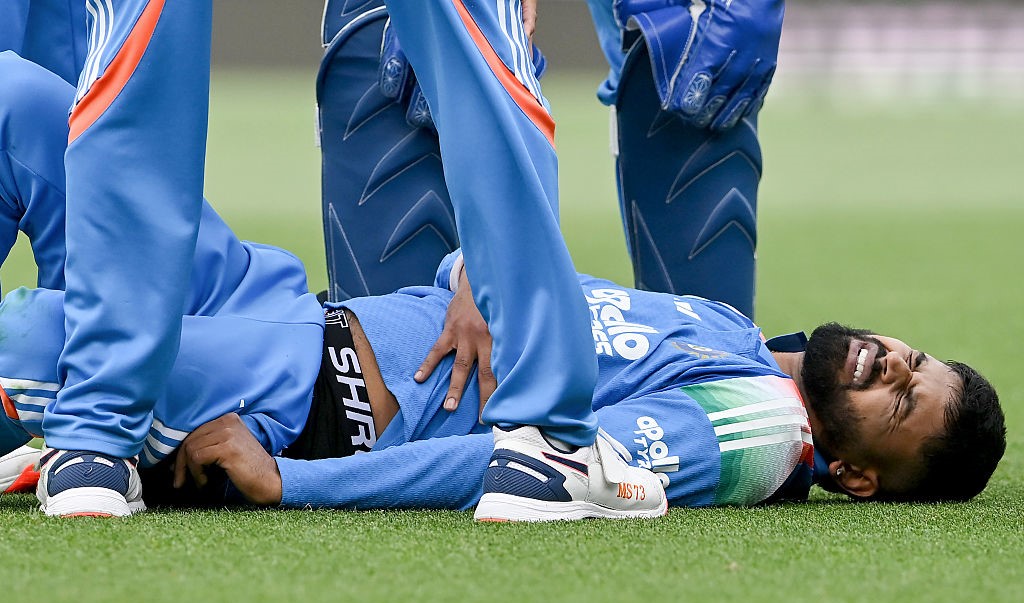 Shreyas Iyer suffers spleen injury after diving catch in Sydney ODI, remains under observation