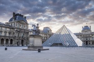 Thieves steal "inestimable" jewels from Louvre in Paris and flee on motorbikes