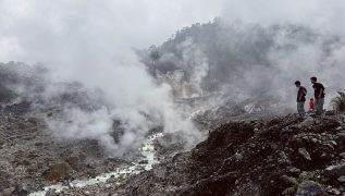 Indonesia’s Mount Lewotobi Laki-laki erupts, spewing ash 10 km into the sky