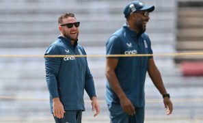 England’s Kiwi coaching trio eye NZ success before Ashes