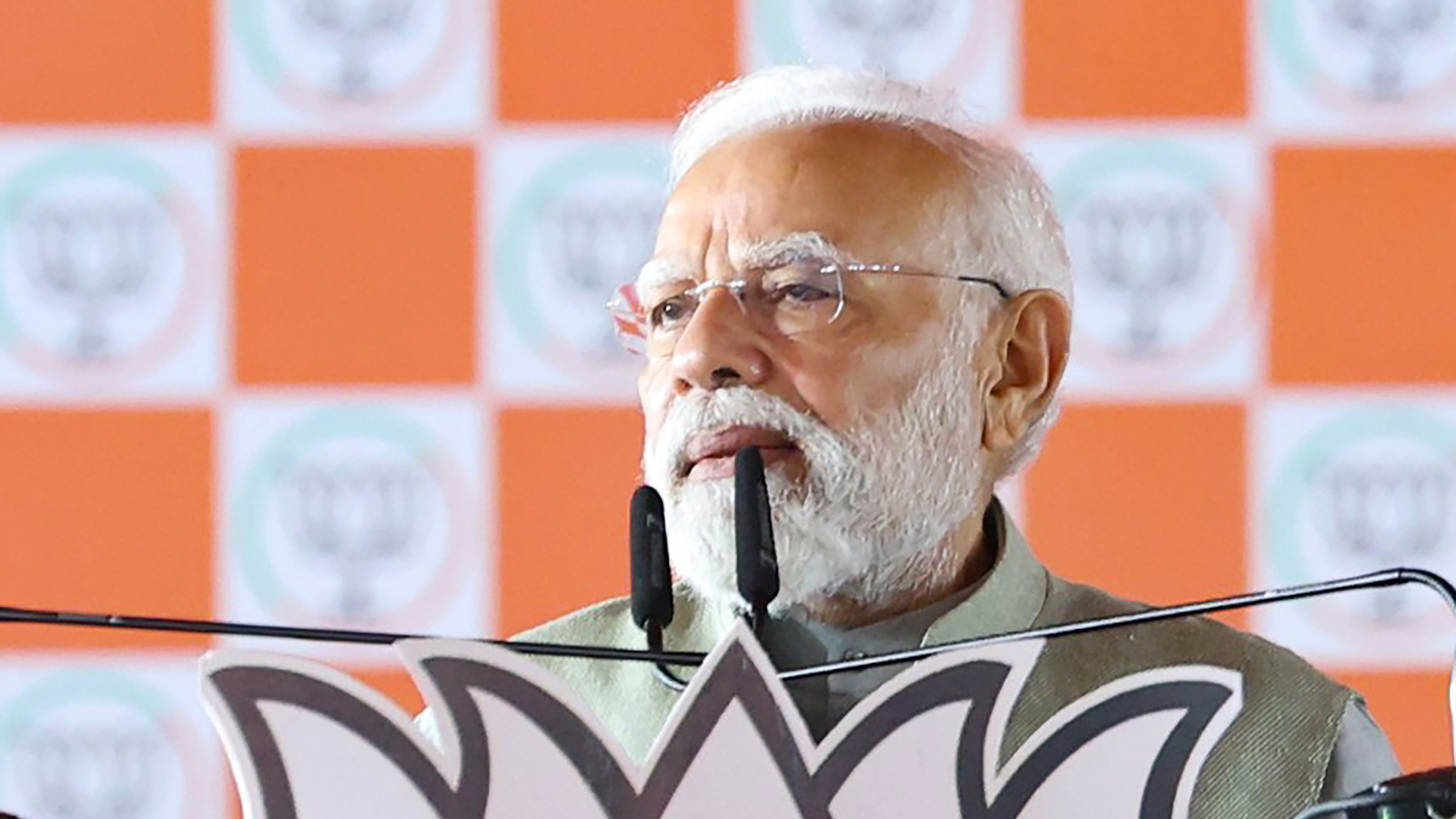 PM Modi slams Rahul Gandhi, says Congress-RJD alliance like oil and water
