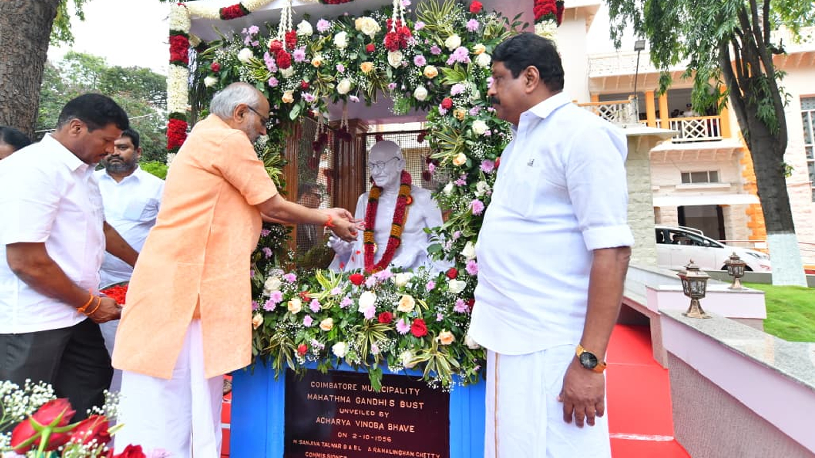 Vice President Radhakrishnan pays floral tributes to Mahatma Gandhi, Tiruppur Kumaran in Tamil Nadu