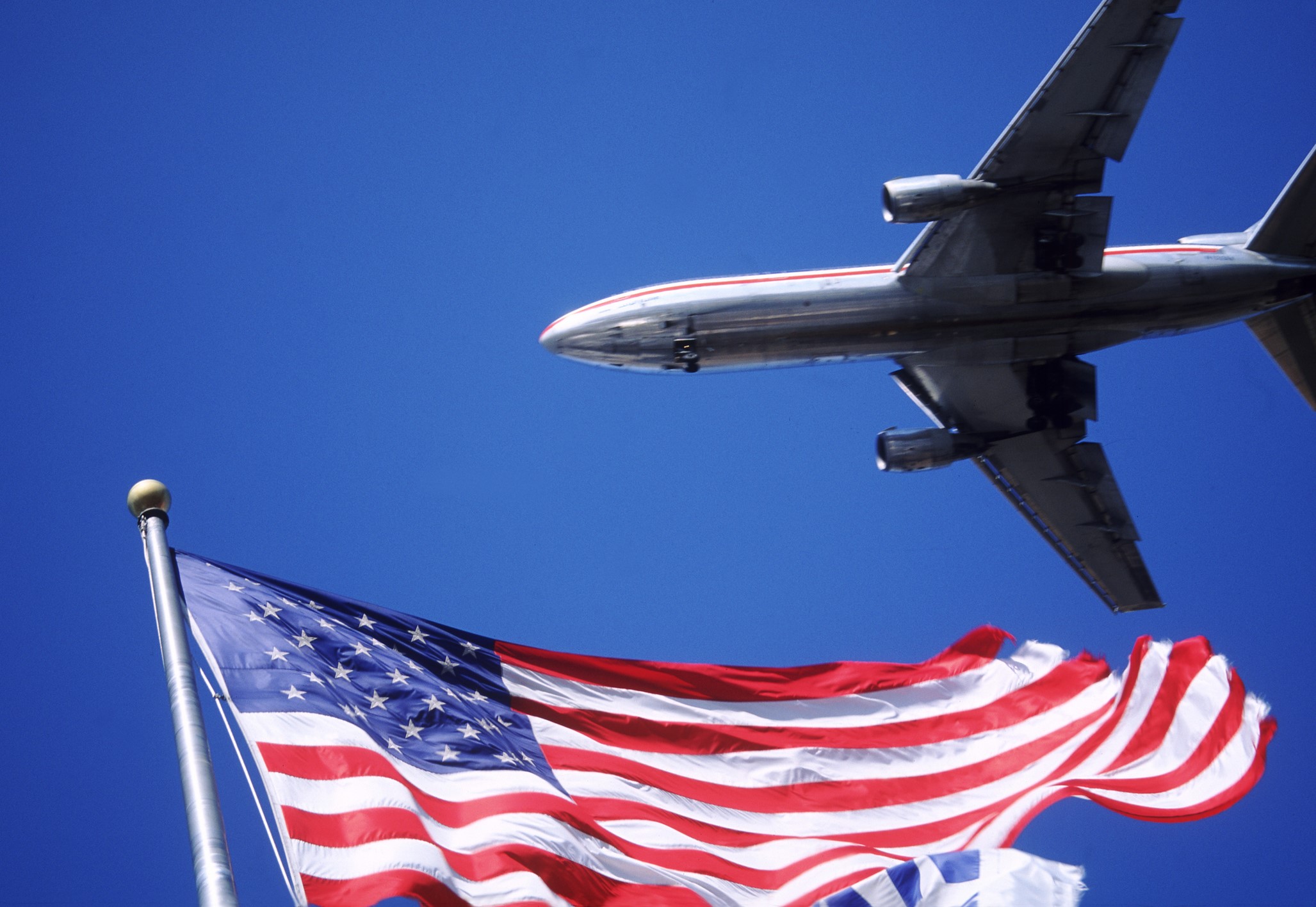 US flight delays near 7,000 as government shutdown hits Day 27