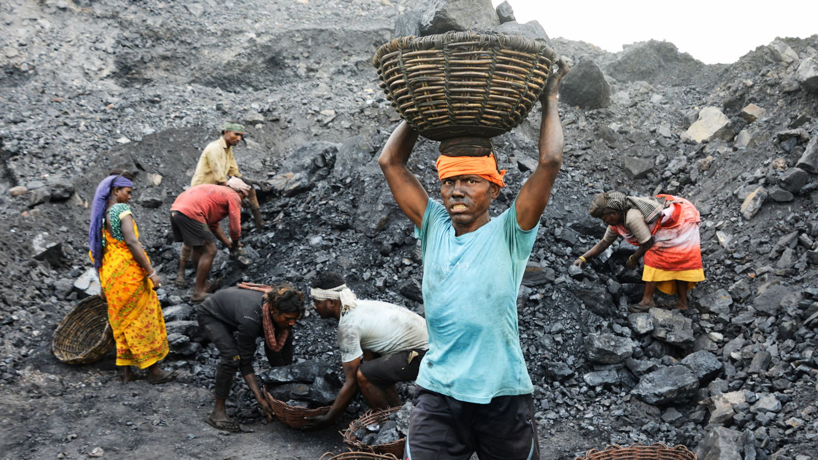 Coal Ministry launches 14th round of commercial coal mine auctions; introduces underground coal gasification