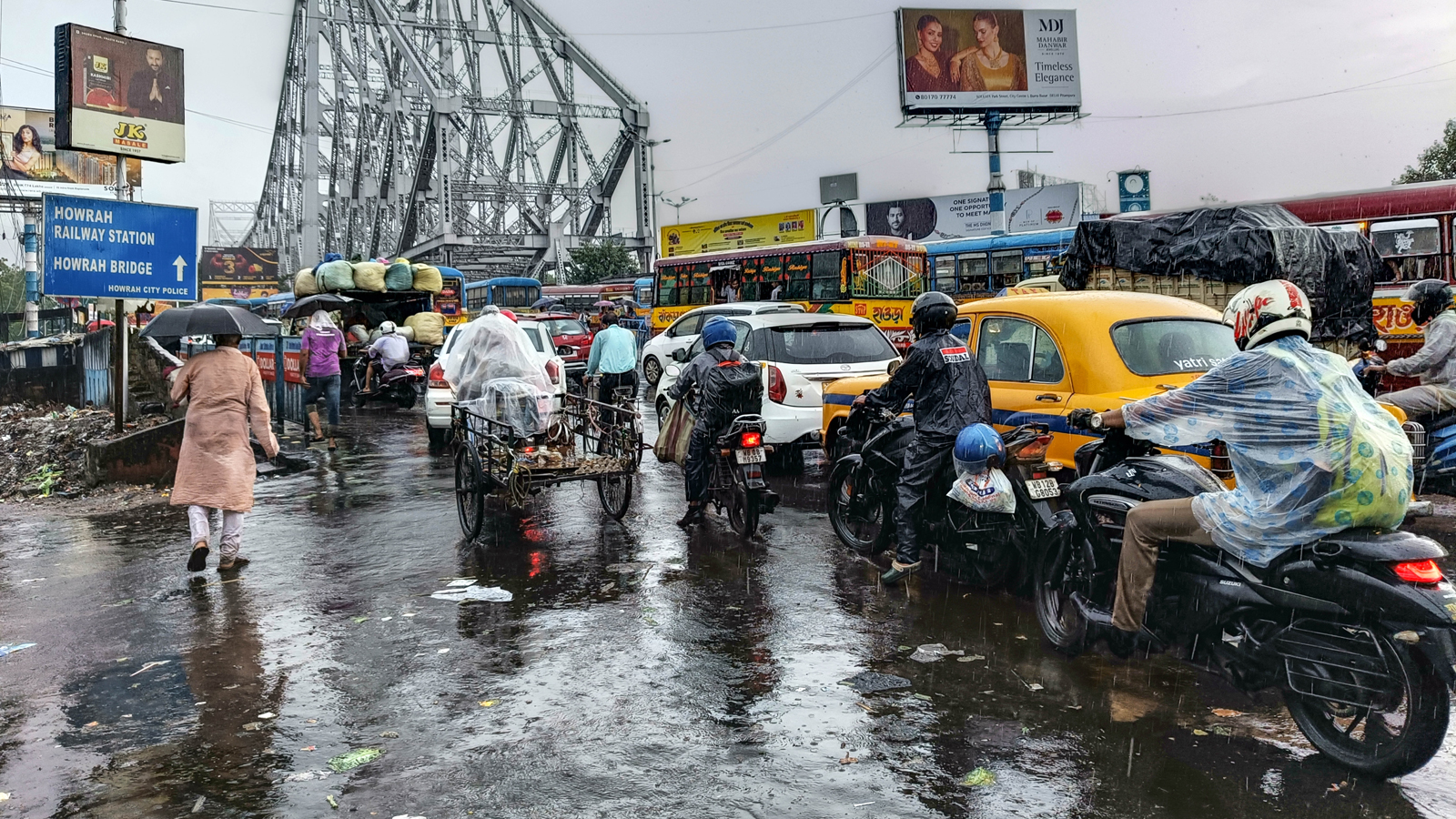 Heavy rainfall likely over Bihar, sub-Himalayan West Bengal and Sikkim; Delhi to witness mild drizzle