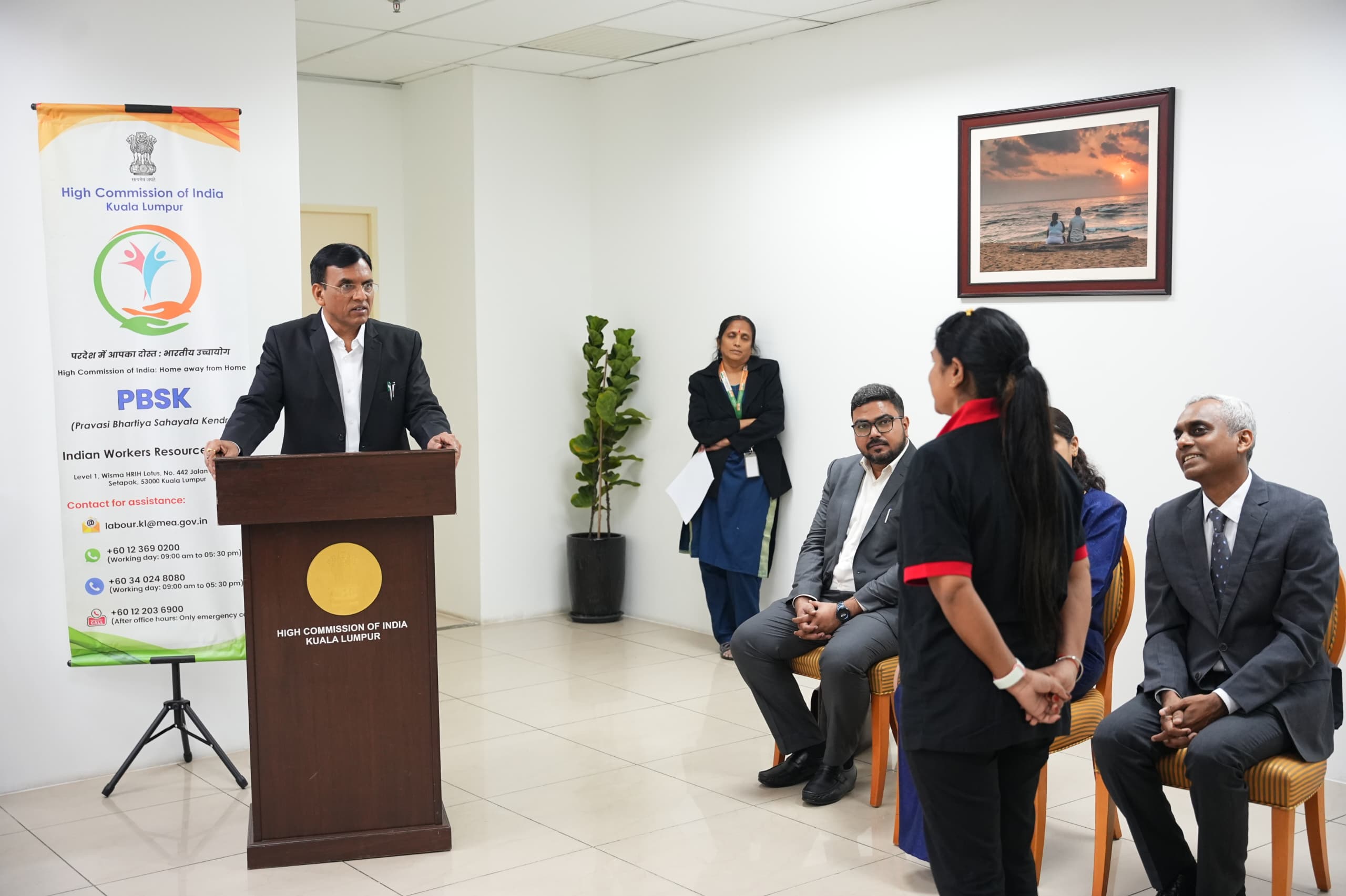 Union Minister Mansukh Mandaviya interacts with Indian workers’ diaspora in Malaysia