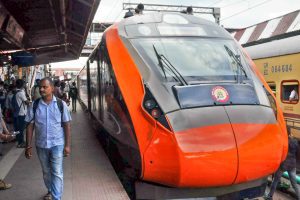 Passengers praise Indian Railways for smooth, clean festive season travel experience nationwide