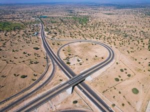 Gadkari inspects Vadodara–Mumbai expressway work, orders strict quality standards and safety measures
