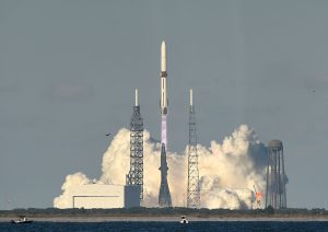 Blue Origin's New Glenn rocket deploys Mars satellites, sticks booster landing