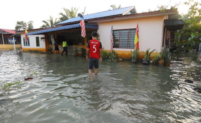 Malaysian floods affect 11,000 people across seven states