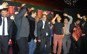 Cine world bids farewell to Dharmendra; social media flooded with tributes