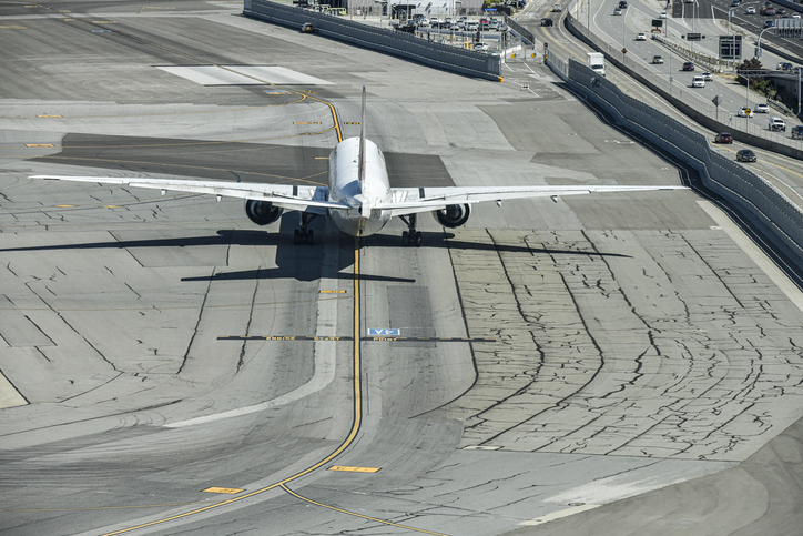 US hit with second day of flight cuts as shutdown drags on