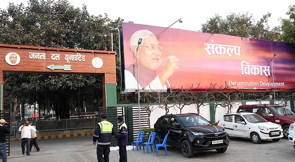 EC data shows Nitish-led NDA far past halfway mark, Mahagathbandhan struggles