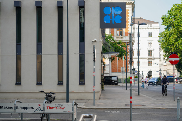 IEA sees global oil supply growth driving larger market glut