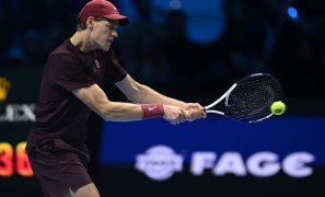 Jannik Sinner storms past Auger-Aliassime to begin ATP Finals defence