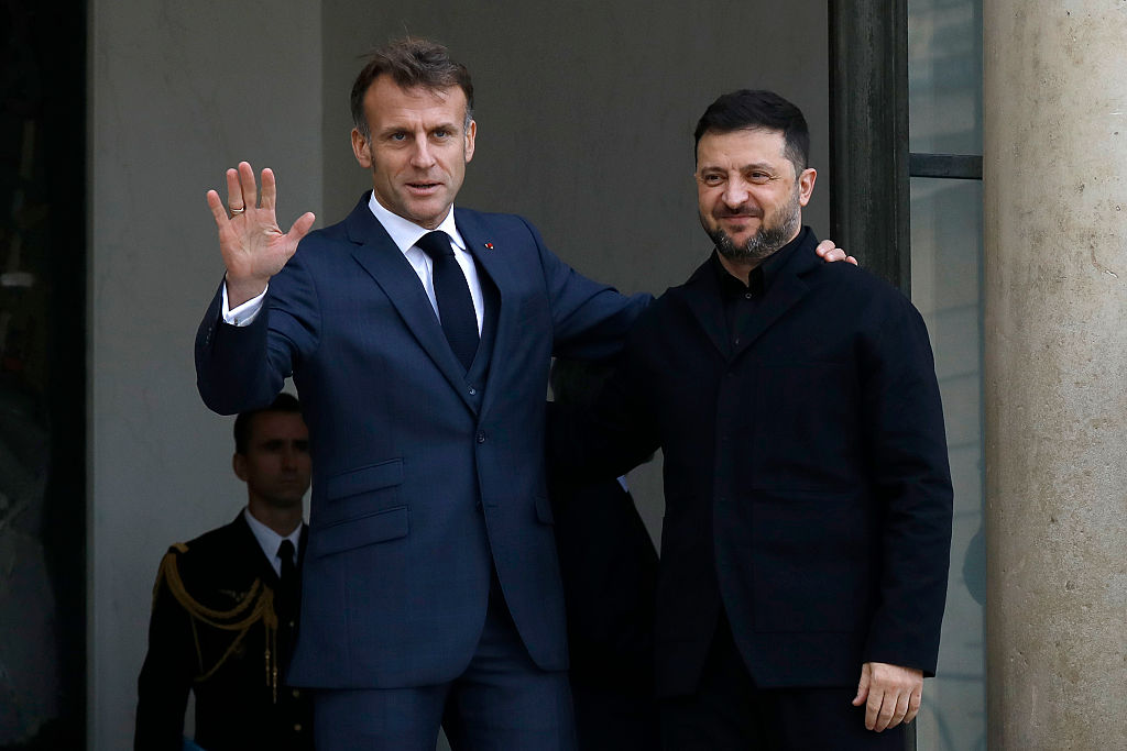 Ukraine signs deal to obtain 100 French-made Rafale warplanes