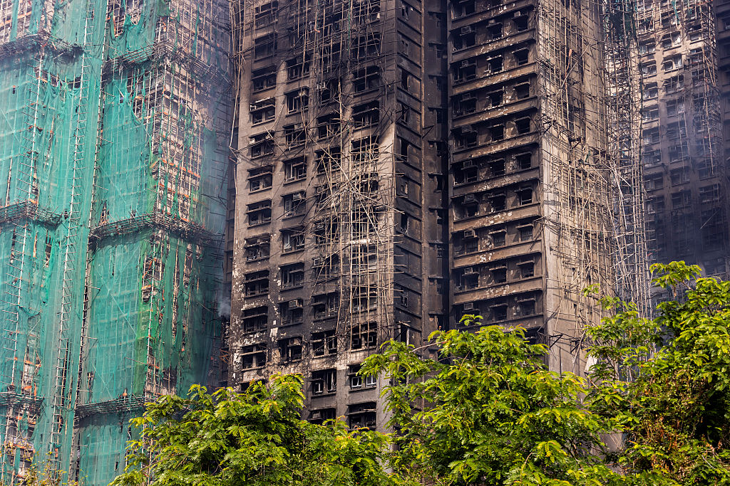 How does the Hong Kong tower fire compare to other recent building blazes?