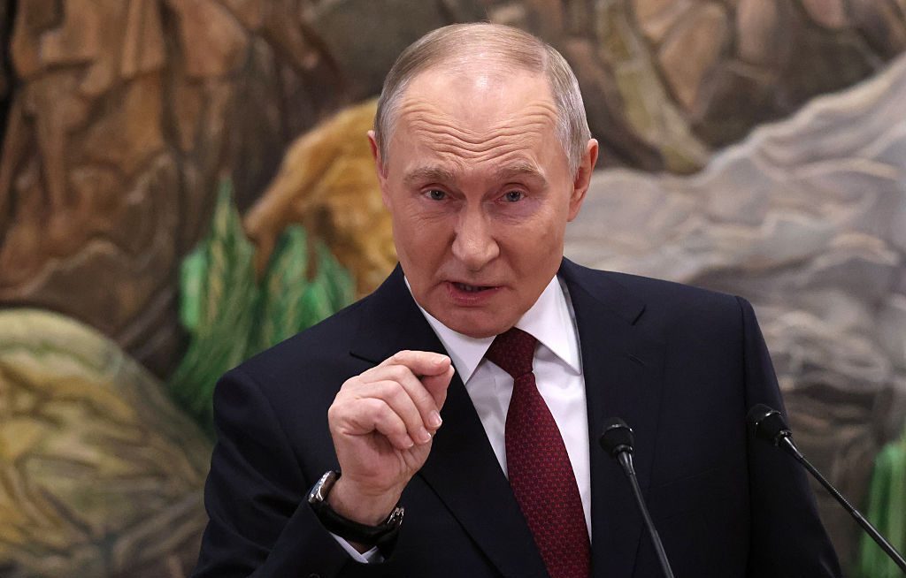 Putin warns Trump as U.S. – Venezuela tensions rise