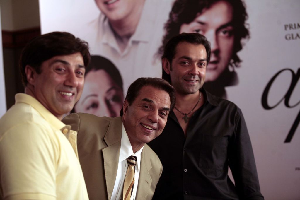 Tollywood pays tribute to legendary actor Dharmendra