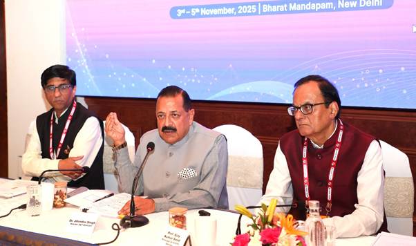 Dr Jitendra Singh addresses round table on “VAIBHAV Vision for Viksit Bharat” with NRI scientists at ESTIC 2025