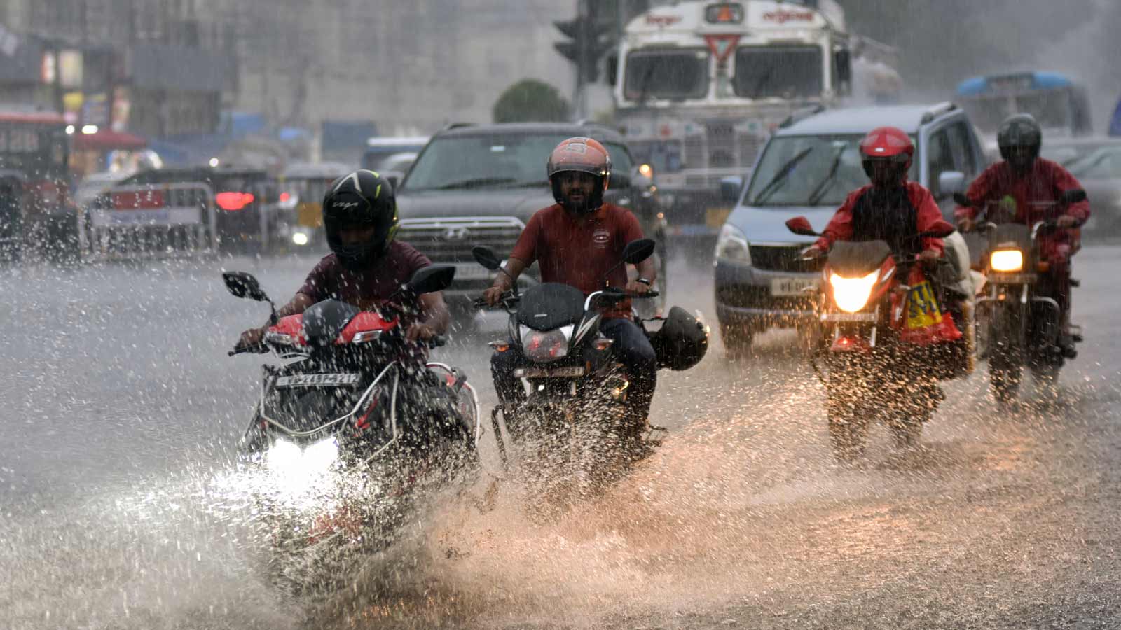 Cold wave persists in central and northern India; heavy rainfall forecast for southern states