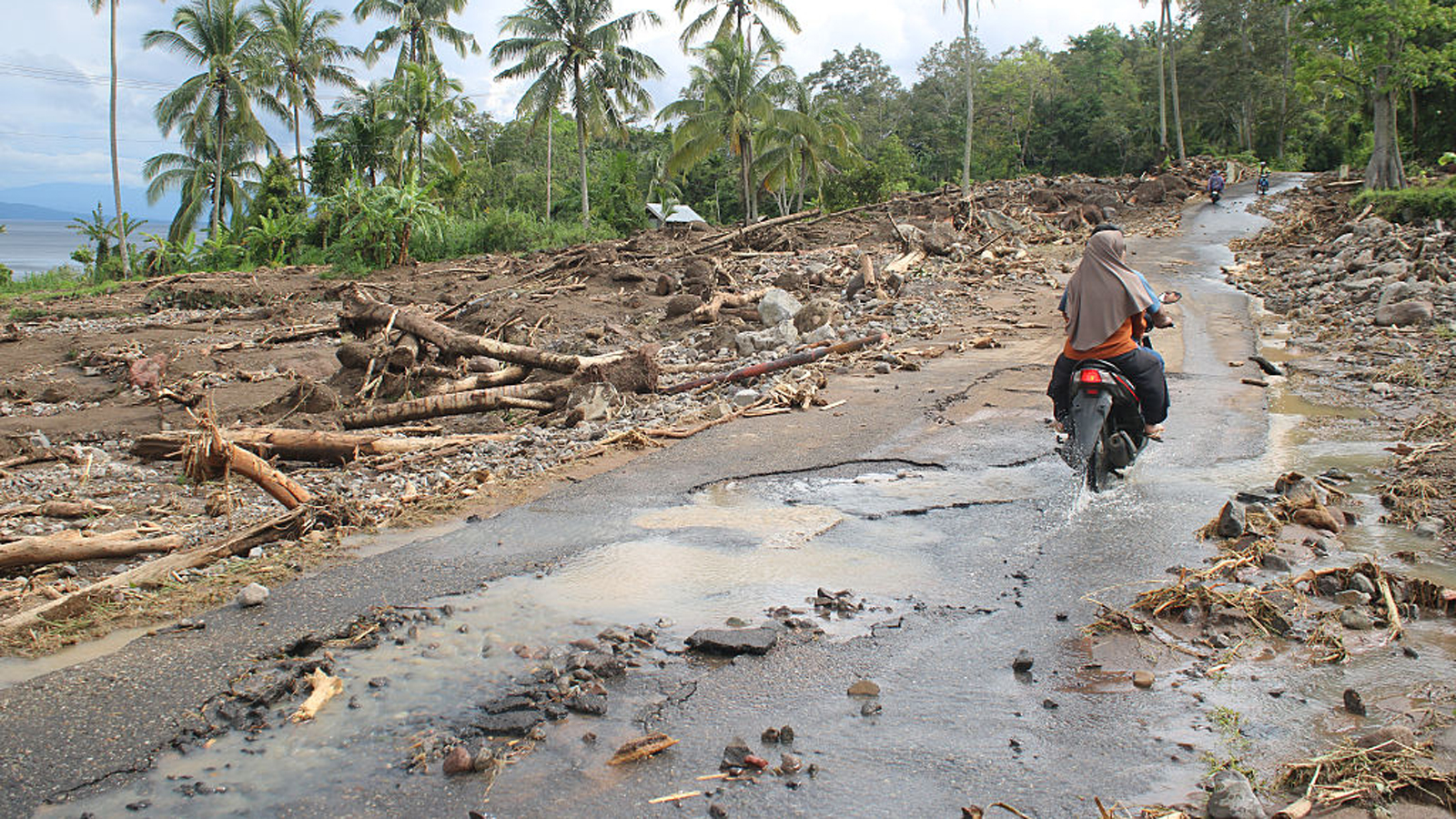 Tropical storm deaths top 600 in Southeast Asia, over 4 million affected