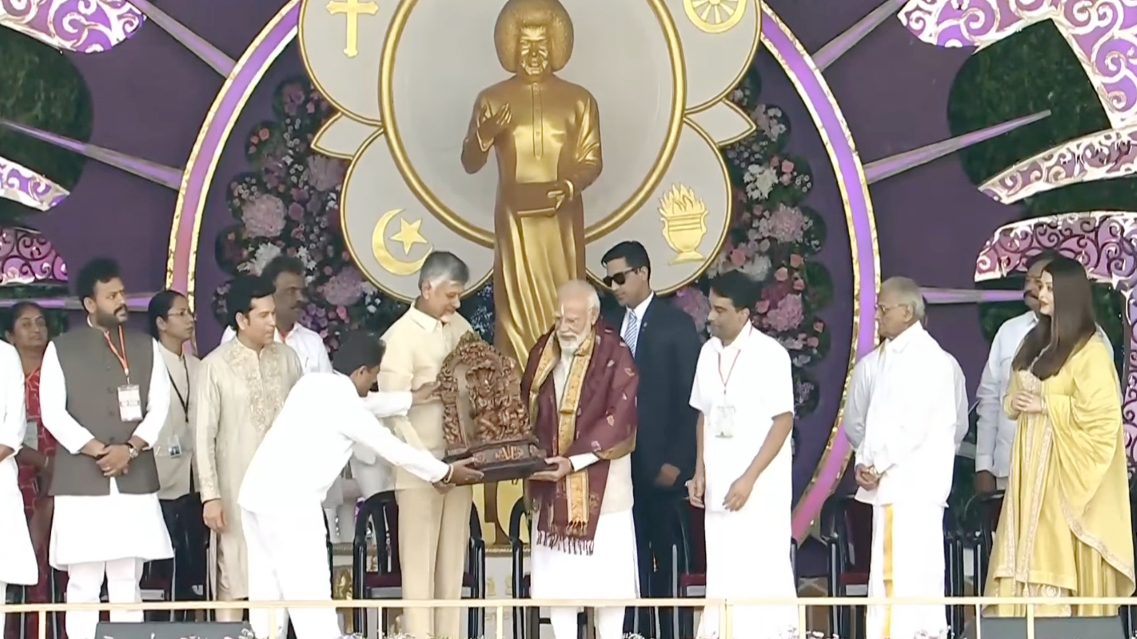 Andhra Pradesh: PM Modi pays respects at Sri Sathya Sai Baba’s Mahasamadhi in Puttaparthi
