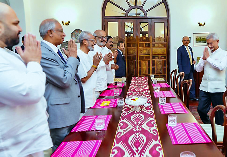 Jaishankar meets Sri Lankan Tamil leaders, discusses India’s post-Ditwah assistance